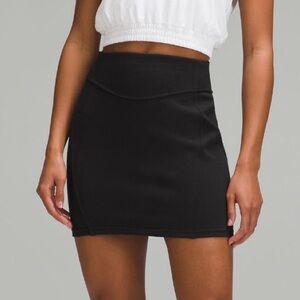 NWT Lululemon Scuba HR Mini Skirt, Medium